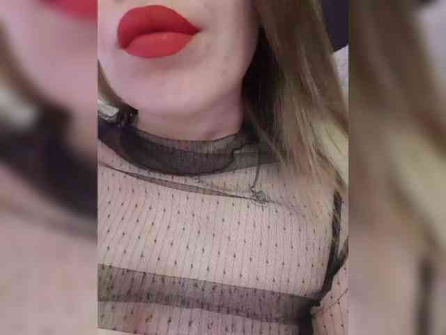 __EElaIzzza__ webcam