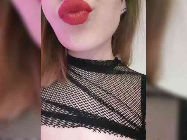 _ElaIzzza webcam