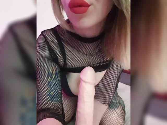 _ElaIzzza webcam