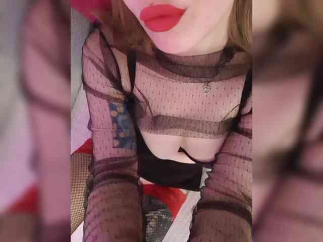 __EElaIzzza__ webcam