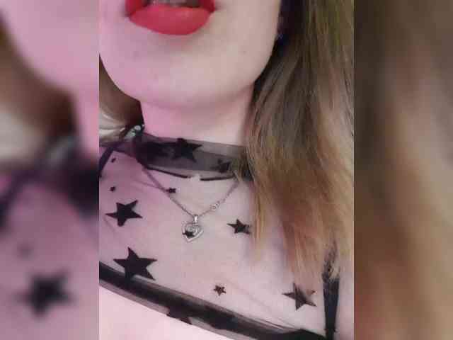 __EElaIzzza__ webcam