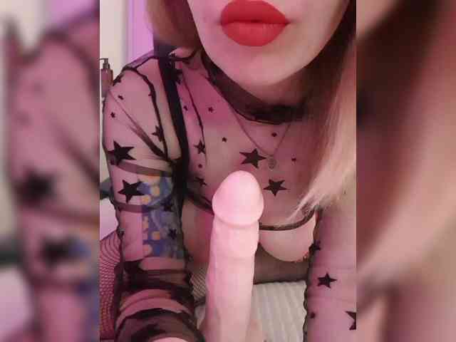 __EElaIzzza__ webcam