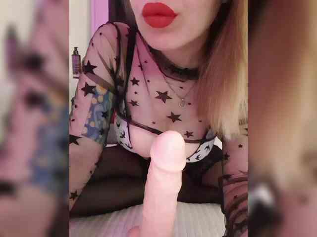 __EElaIzzza__ webcam