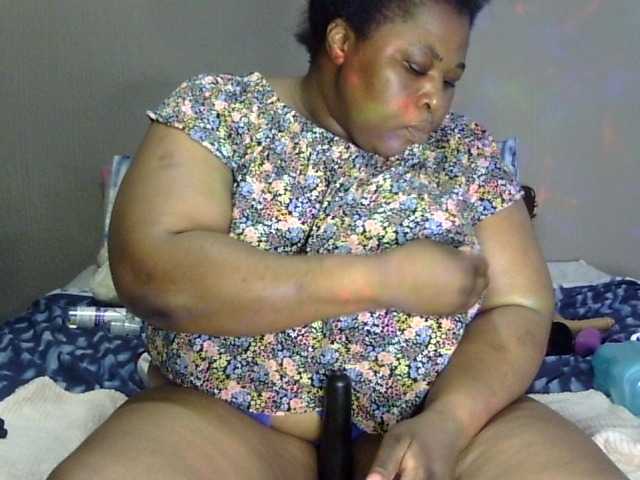 bootynoe webcam bongacams model stream image