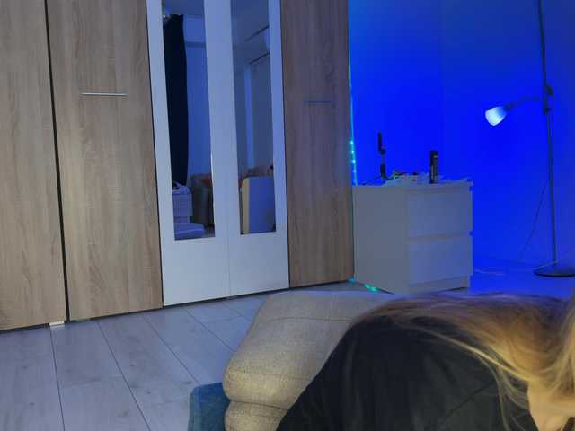 Sex chat gratuit in direct cu jucieLussie pe BongaCams