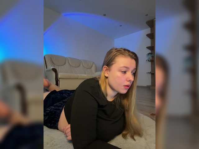 jucieLussie's BongaCams show and profile