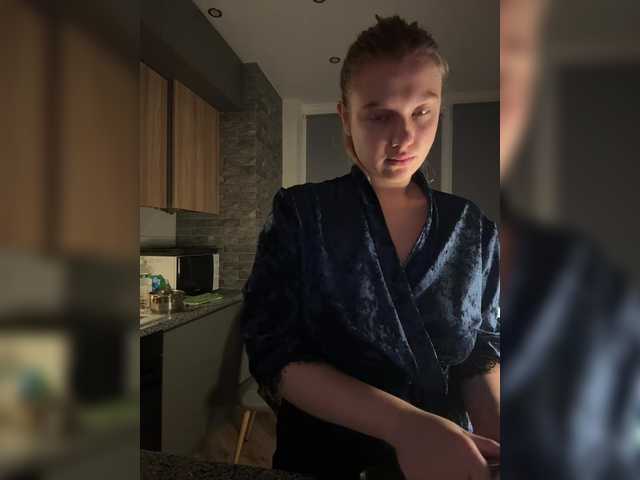 Checkout a beautiful night with the hypnotic JucieLussie ready for dirty fun jucieLussie from BongaCams