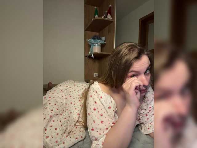 jucieLussie's BongaCams show and profile