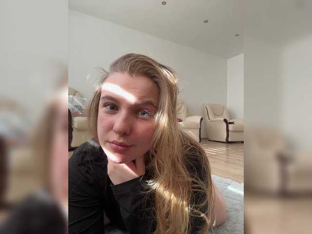 jucieLussie's BongaCams show and profile