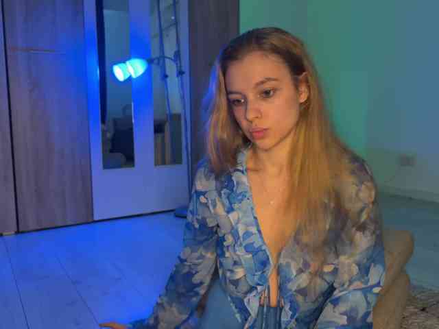 jucieLussie webcam