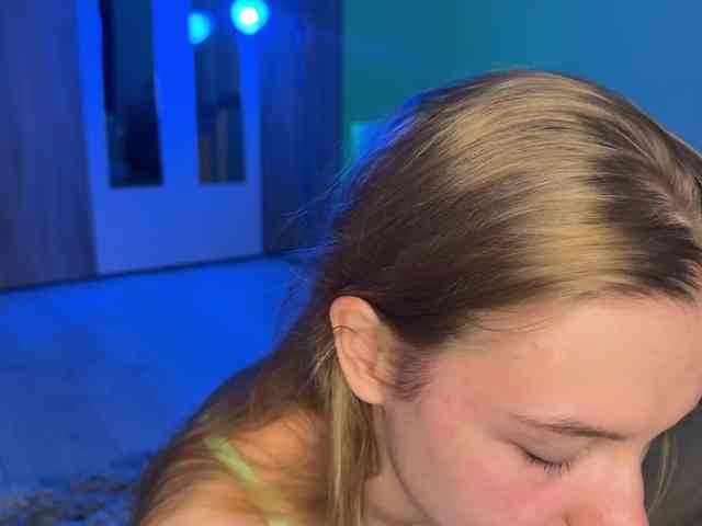 jucieLussie webcam
