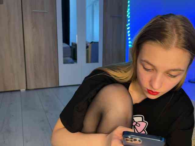 jucieLussie webcam