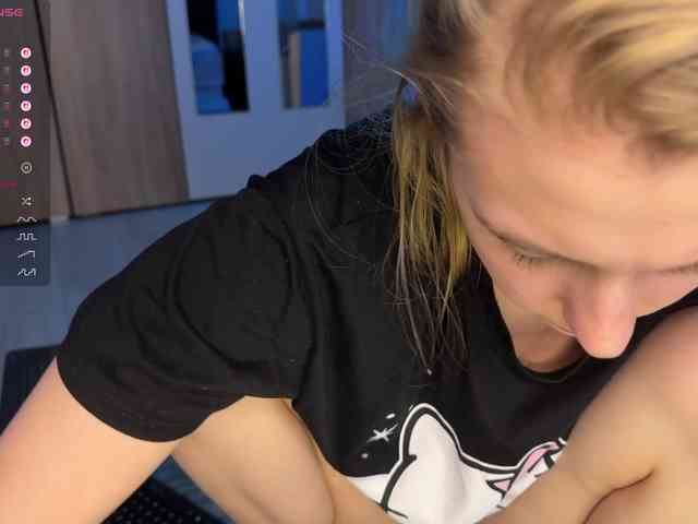 jucieLussie webcam