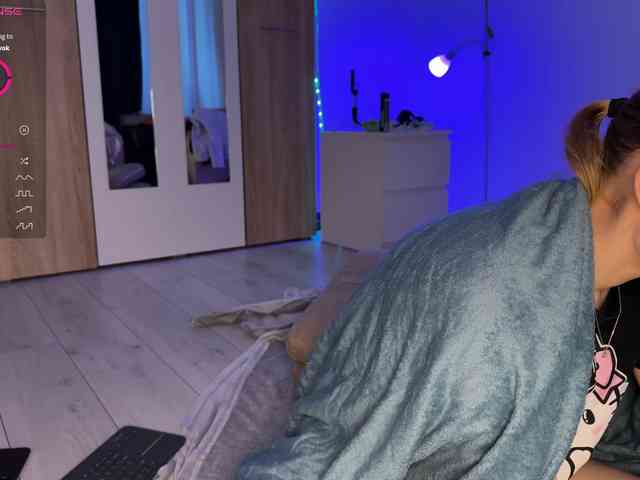 jucieLussie webcam
