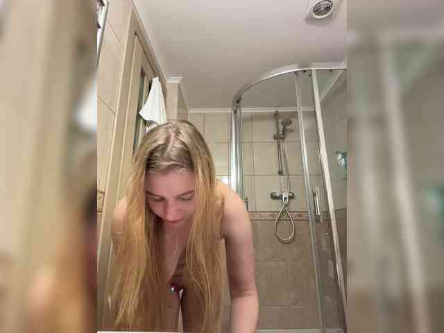 jucieLussie's webcam live show