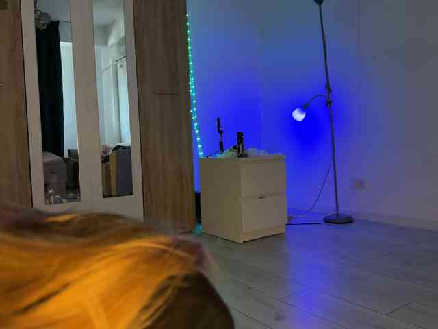 jucieLussie webcam