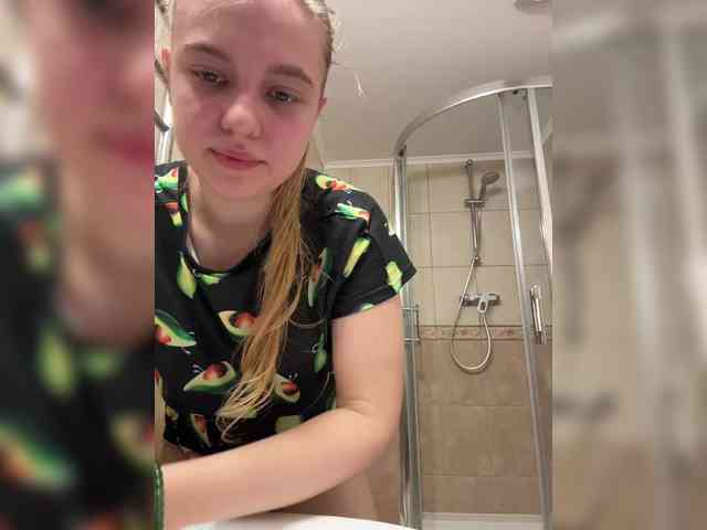 jucieLussie's webcam live show
