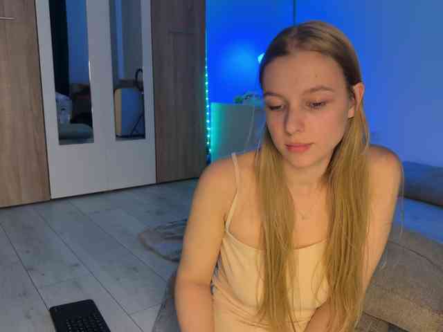 jucieLussie webcam