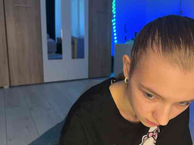 jucieLussie webcam