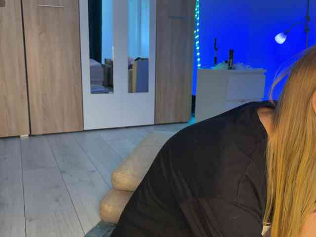 jucieLussie webcam