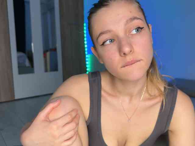 jucieLussie webcam