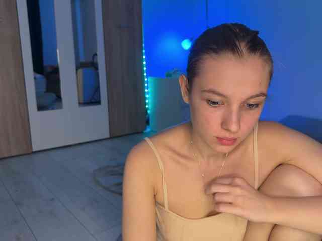 live chat nude JucieLussie