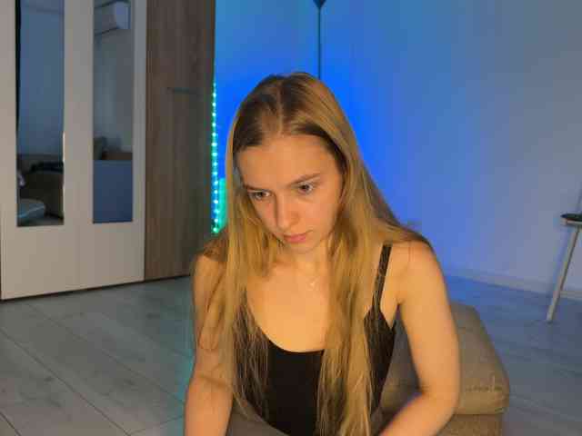 jucieLussie webcam
