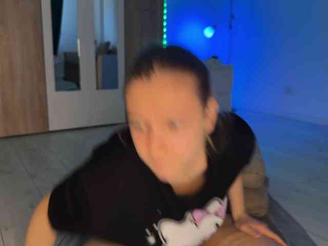 jucieLussie webcam