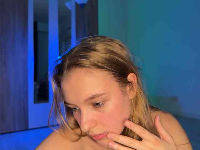 jucieLussie webcam
