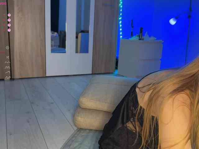 jucieLussie webcam
