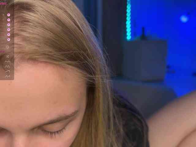 jucieLussie webcam