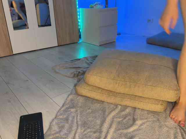 jucieLussie webcam