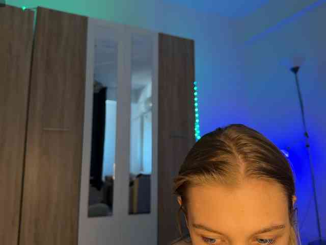 web cam nude chat JucieLussie