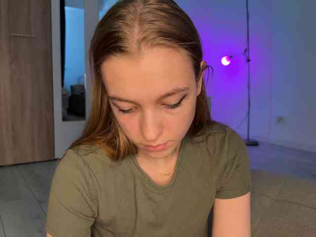 jucieLussie webcam