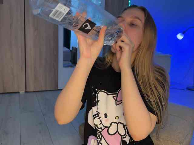 jucieLussie webcam