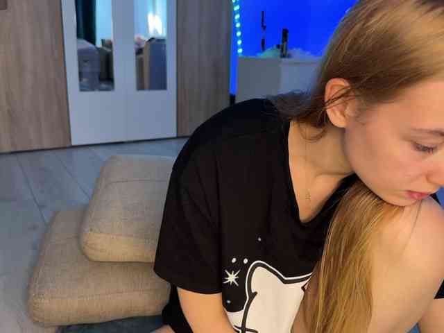 jucieLussie webcam