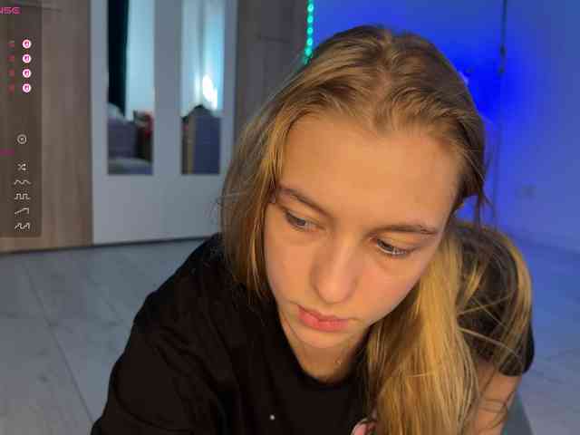 jucieLussie webcam