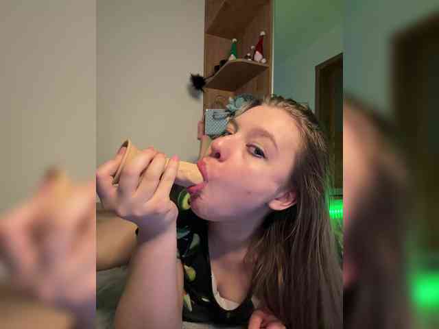 jucieLussie Live Webcam on BongaCams