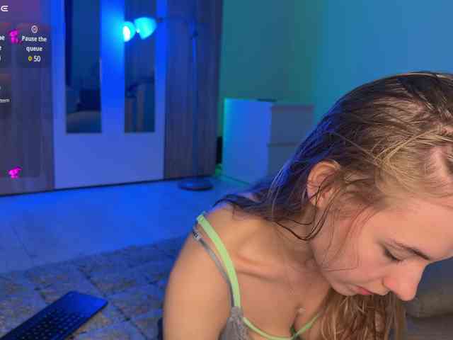 jucieLussie webcam