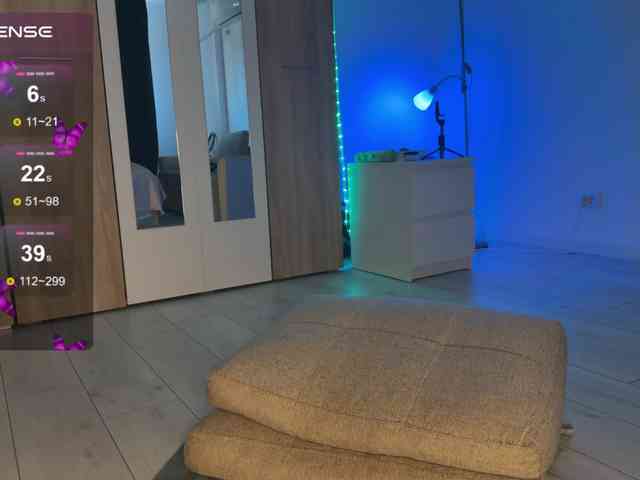 jucieLussie webcam