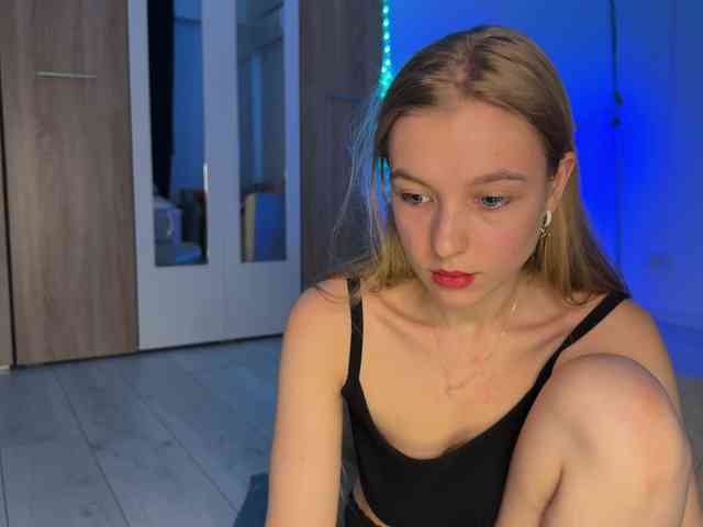 jucieLussie webcam