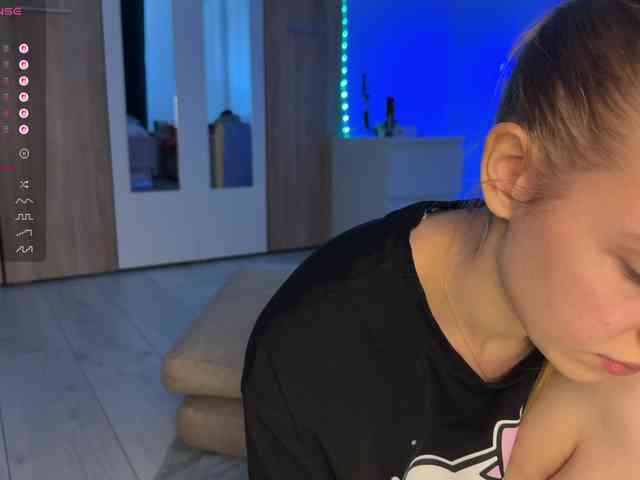 jucieLussie webcam
