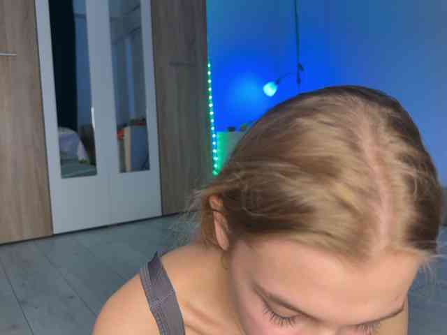 jucieLussie webcam