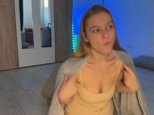 jucieLussie webcam