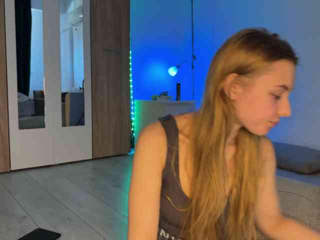 jucieLussie webcam