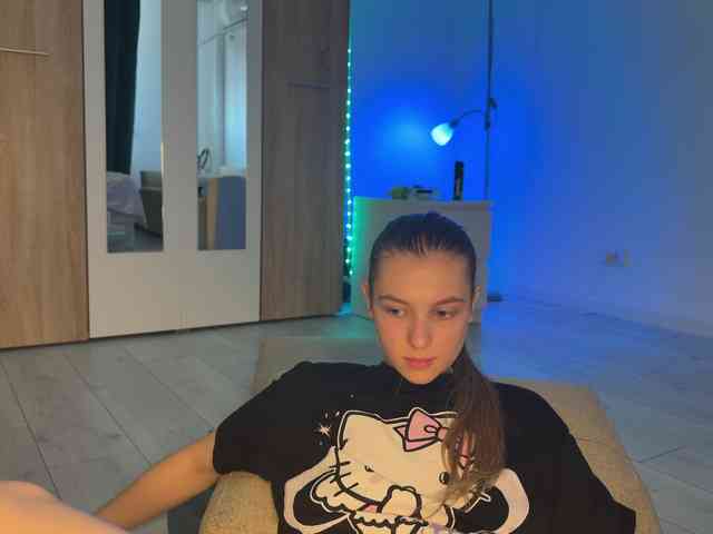jucieLussie webcam