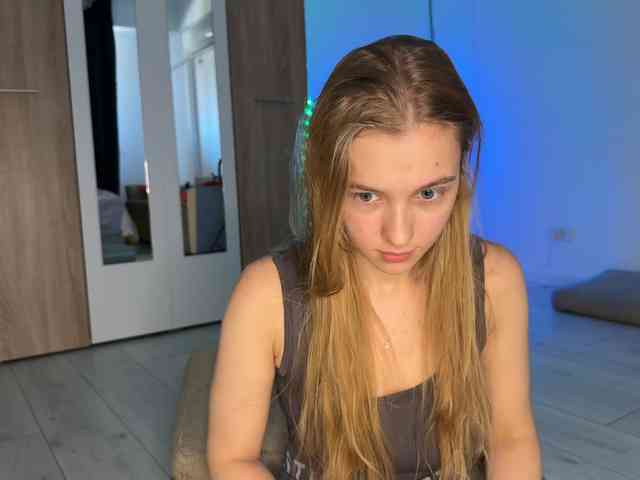 jucieLussie webcam
