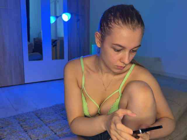 jucieLussie webcam