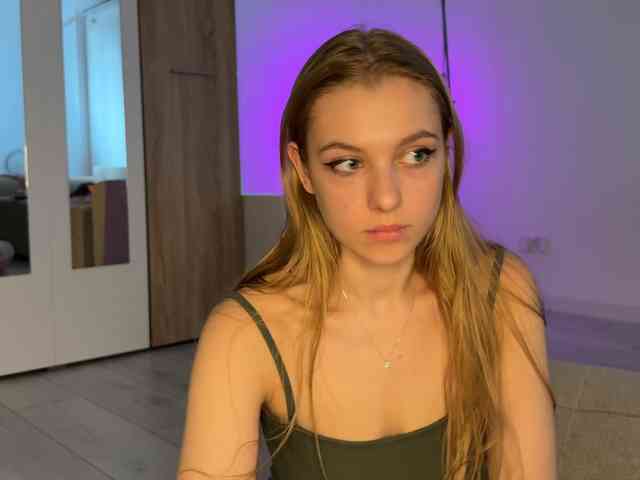 jucieLussie webcam