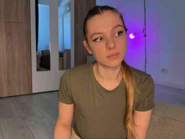jucieLussie webcam